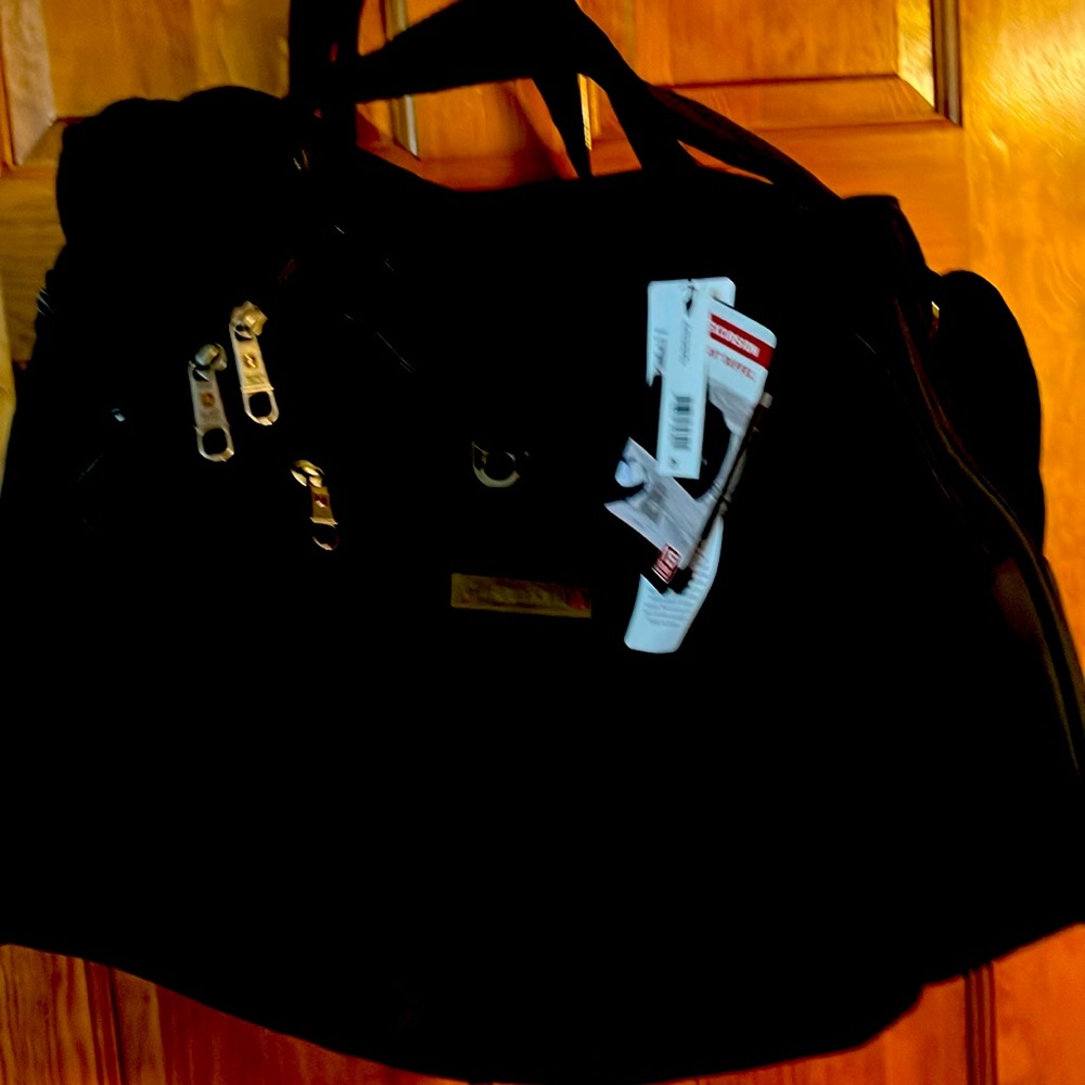 New Swiss Tech Excursion Duffle Bag 28 in NWT Unique